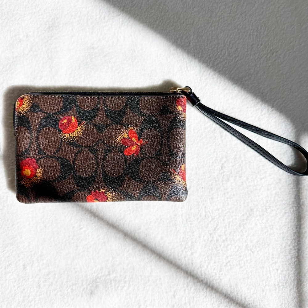 Coach Signature Poppy Floral Corner Zip Wristlet in Brown Black Multi NEW - Picture 5 of 16